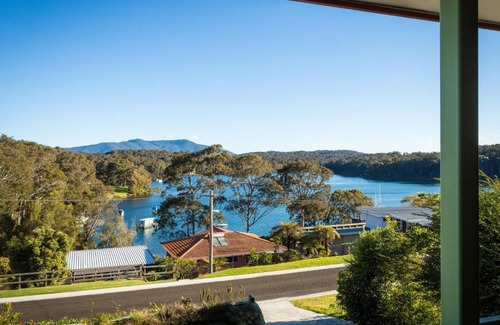 Narooma House | Inlet Views at The Loop