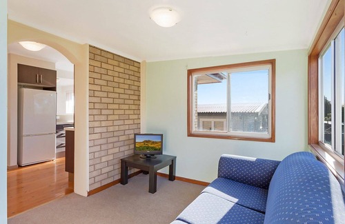 Narooma House | Inlet Views @ The Loop