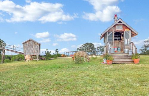 Lampasas House | Inn Cahoots at Bent Tree Ranch
