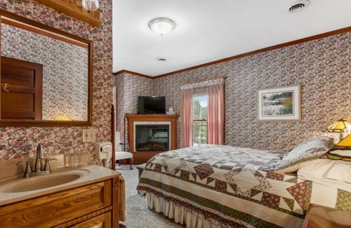 Saugatuck Hotel | Inn of Saugatuck