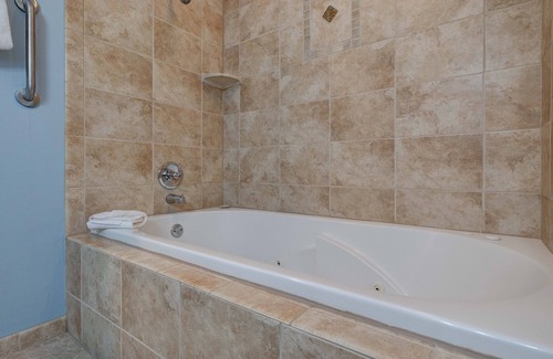 Seaside Hotel | Inn of the Four Winds Oceanfront Seaside