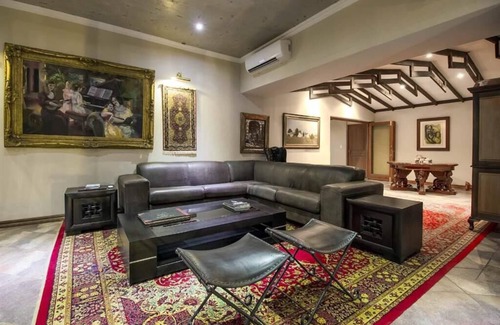 Pretoria House | Inn On Mars