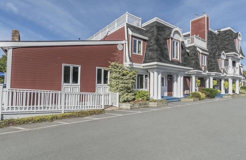 Fall River Hotel | Inn on the Lake, Ascend Hotel Collection