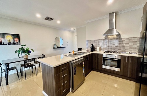 Innaloo House | Innaloo Family Oasis · 3BR · 2BA · 2PKG