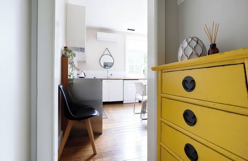 Hobart Central Business District Apartment | Inner city 1940s town house