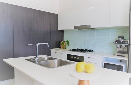 Albion Apartment | Inner city Modern stylish 1 BR apartment - Pool-gym, private outdoor terrace