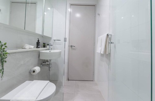 Waterloo Apartment | Inner City Stylish apt Walk to Green Square