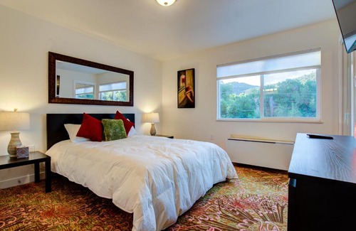 Manitou Springs Historic District Bed & Breakfast | INNhale Resort and Spa