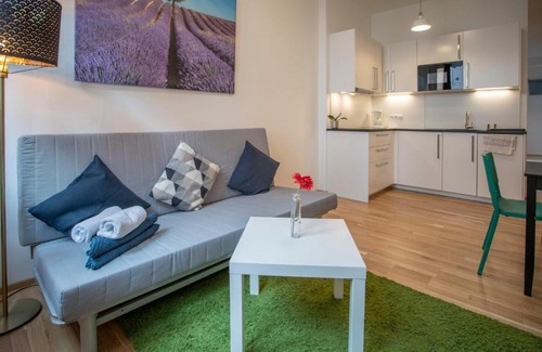 Pradl Apartment | Innsbruck Urban Apartment I No Stairs I 24h Contactless Check-in