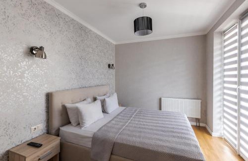 Lviv City Center Apartment | InshiApartments on Hazova str