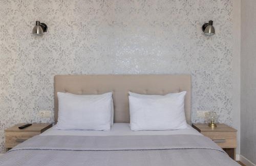 Lviv City Center Apartment | InshiApartments on Hazova str