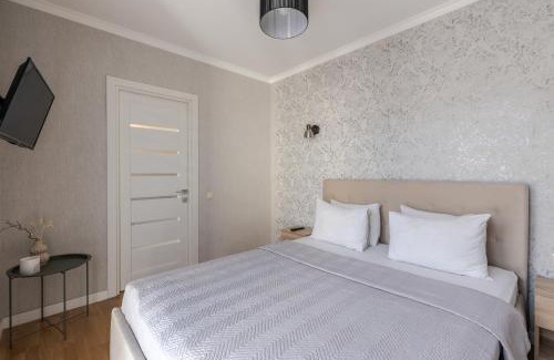 Lviv City Center Apartment | InshiApartments on Hazova str