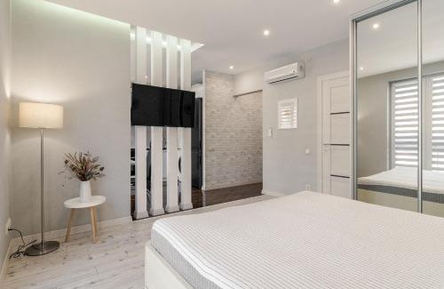 Lviv City Center Apartment | InshiApartments on Hazova str 2