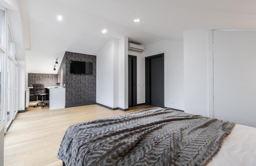 Lviv City Center Apartment | InshiApartments on Hazova str 5