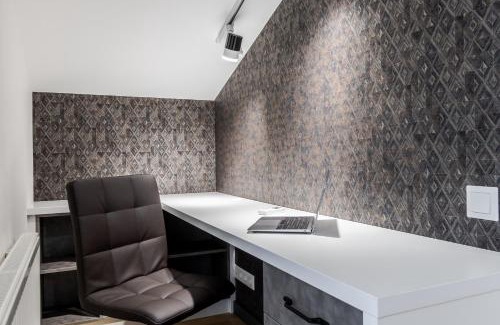 Lviv City Center Apartment | InshiApartments on Hazova str 5