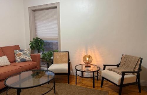 Manhattan Valley Apartment | Inspire the vibrant energy of Columbia University