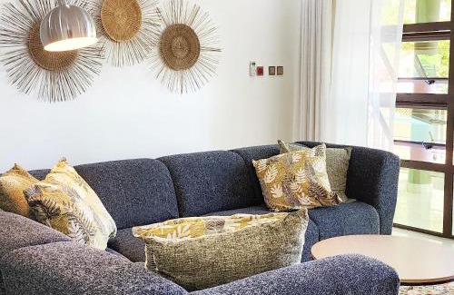 Blantyre Apartment | InstaHomes by Tru - Villa