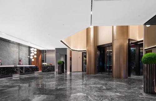 Xuhui Hotel | Intercity Shanghai Xujiahui - Free Minibar and near Yishan Road Metro Station