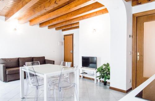 Vicenza Apartment | INTERO APPARTAMENTO nel cuore di VICENZA