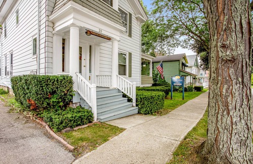 Hammondsport Apartment | Intimate Getaway for Two w/ a Kitchenette, Free WiFi, Cable TV, & Shared Grill