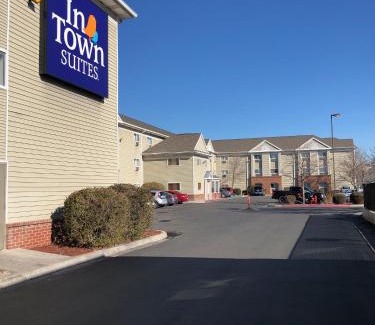 South Salt Lake Hotel | InTown Suites Extended Stay Salt Lake City UT - South