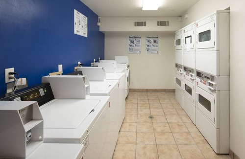 Marietta Hotel | InTown Suites Extended Stay Atlanta GA - Marietta Roswell Rd