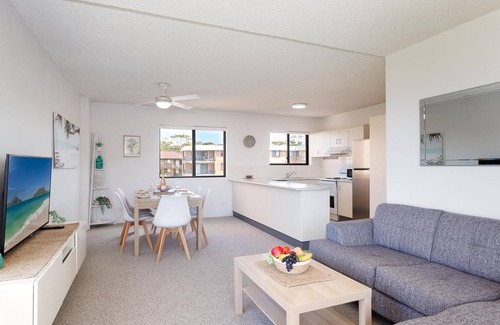 Nelson Bay Apartment | Intrepid, 10/3 Intrepid Close - water views over Shoal Bay Beach