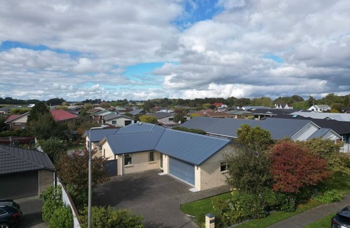 Invercargill House | Invercargill Quiet in the Court