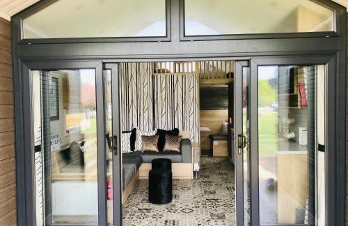 South Galson House | Inverness Lodge-Sleeps 4-Parking-15 min to centre