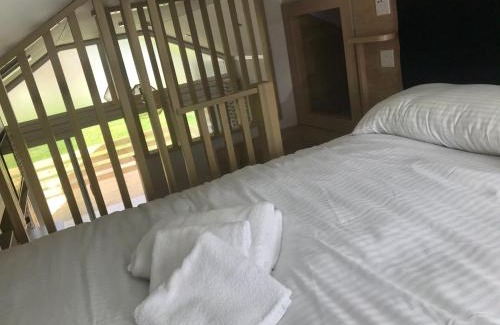 South Galson House | Inverness Lodge-Sleeps 4-Mezzanine Level-Parking