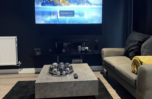 Woolwich Apartment | Inviting 1-Bed Apartment in London