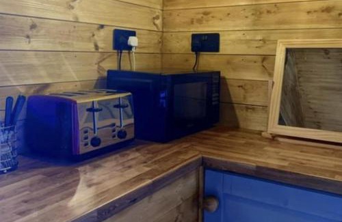 Newmarket House | Inviting 1-Bed Cabin in Newmarket