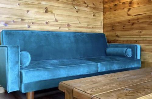 Newmarket House | Inviting 1-Bed Cabin in Newmarket