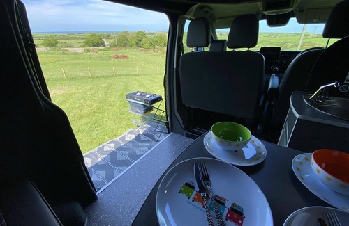 Cylch-Y-Garn Cabin | Inviting 2 bed Camper in Holyhead