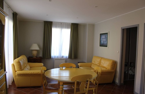 Belleme Apartment | Inviting 2 or 3 Bed Apartment in Belleme