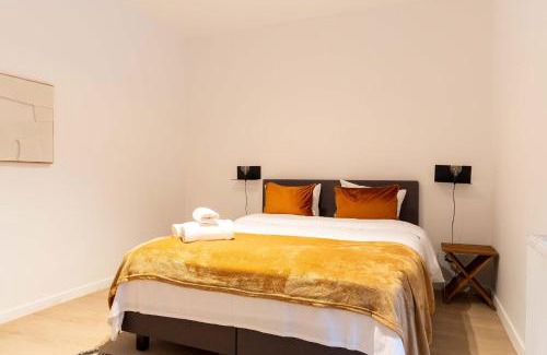 South Antwerp Apartment | Inviting and bright 7-Person Apartment in Antwerp