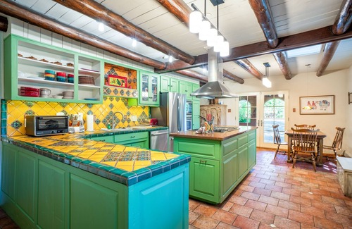 Taos House | Inviting dog-friendly house with hot tub, patio, grill, & W/D