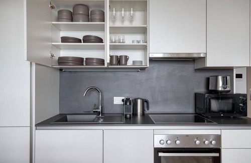 Donaustadt Apartment | Inviting Donaustadt 1BR w/Pool, Gym & Elevator, nr U1, by Blueground
