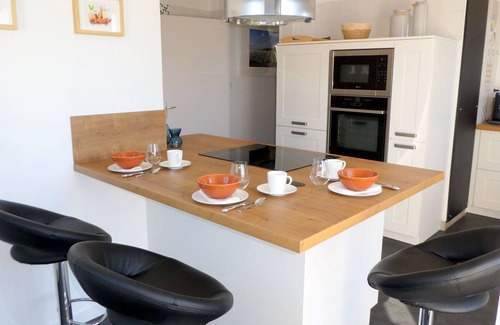 Plogoff House | Inviting holiday home in Plogoff with fenced garden
