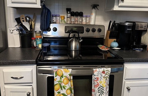 High Point House | Inviting home for rent for furniture market and furniture business rentals.