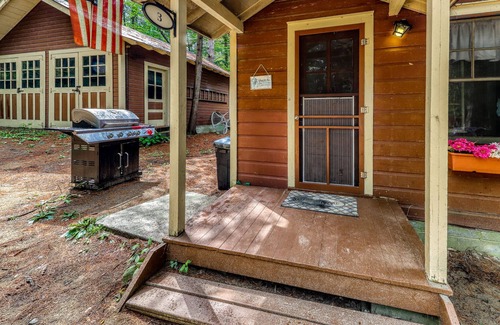 Adirondack House | Inviting lakefront house with dock, sandy beach & screened porch