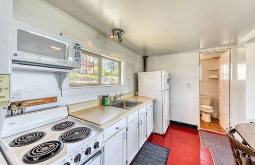 York Beach Cottage | Inviting oceanfront home with fireplace, firepit, & views from every room