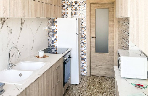Platja de Piles Apartment | Inviting vacation apartment with sea view.