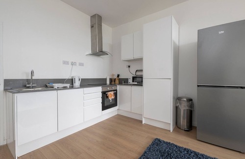 Smethwick Apartment | Inviting West Midlands Getaway