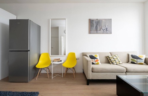 Smethwick Apartment | Inviting West Midlands Getaway
