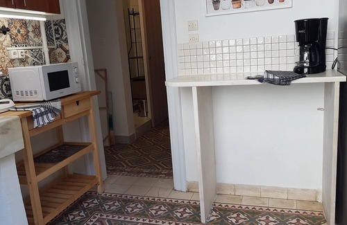 Kypseli Apartment | Ionian Apartment- Athens Center, 6 BD, 2.5 BATH