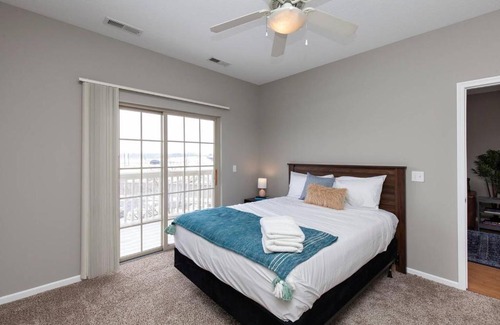 Ames Apartment | Iowa State University Flat + Gym + Pool