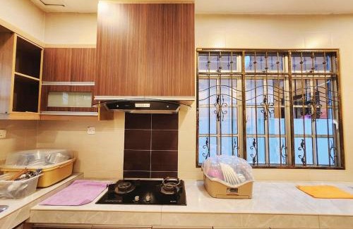 Kampung Tembok House | ipoh 5min to town centre 92bungalow 5br5bath19pax