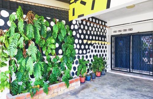 Taman Pengkalan Jaya House | Ipoh Station 18, Rainforest Loft 2