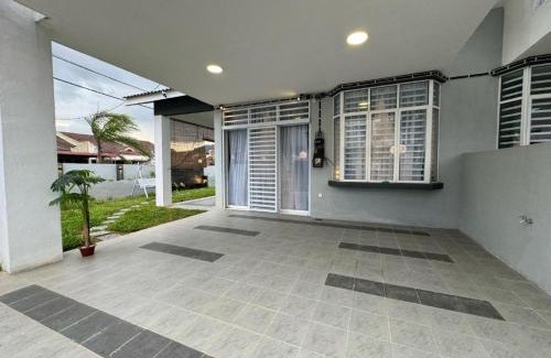 Ulu Kinta Apartment | IPOH Sunway Onsen Suites and Tambun GuestHouse by uBook